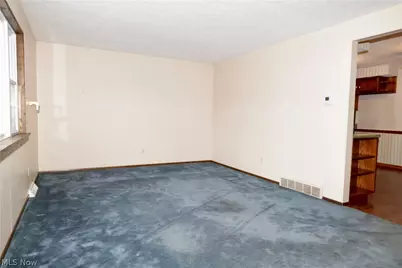 693 Idlewood Avenue, Sheffield Lake, OH 44054 - Photo 7
