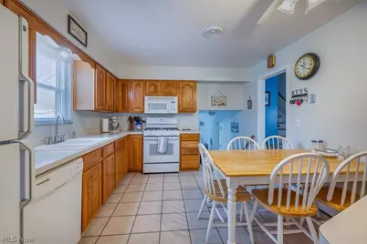 6230 Somerset Drive, North Olmsted, OH 44070 - Photo 7