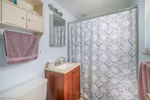 6230 Somerset Dr, North Olmsted, OH 44070 - Photo 11