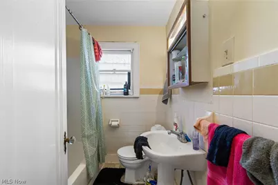 696 Merton Avenue, Akron, OH 44306 - Photo 15