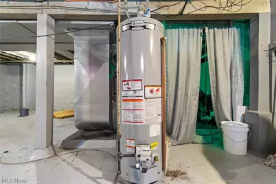 696 Merton Avenue, Akron, OH 44306 - Photo 19