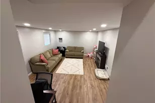 531 Heatherwood Dr SE, Warren, OH 44484 - Photo 9