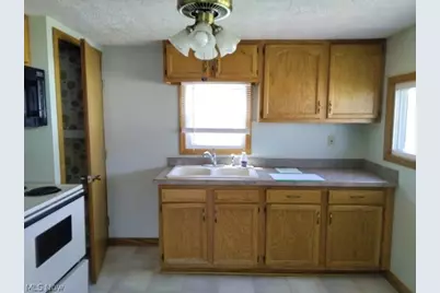 2804 Osage Avenue, Akron, OH 44312 - Photo 9