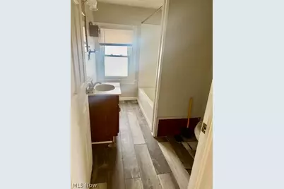 512 New 4th Street, Fairport Harbor, OH 44077 - Photo 11