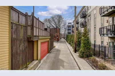 1554 W 29th Street, Loveland, OH 44113 - Photo 3