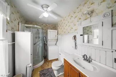 128 6th Street NW, Barberton, OH 44203 - Photo 31