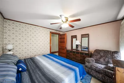 128 6th Street NW, Barberton, OH 44203 - Photo 35