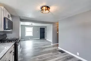 3949 Beck Ave, Louisville, OH 44641 - Photo 9