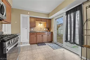 1623 Sunset Ave, Akron, OH 44301 - Photo 9