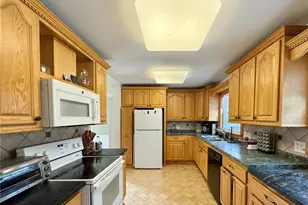 101 Bryden Rd, Steubenville, OH 43953 - Photo 11