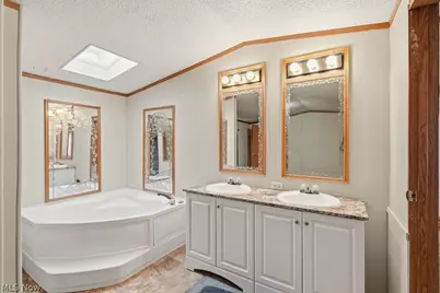 6507 Robby Lane, Ravenna, OH 44266 - Photo 17