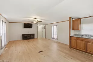 6507 Robby Ln, Ravenna, OH 44266 - Photo 7