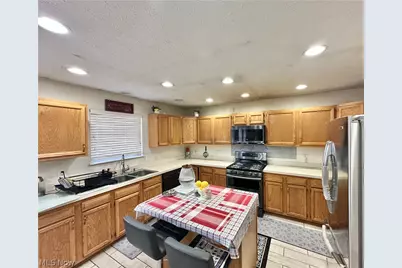 5394 Juniper Court, Ravenna, OH 44266 - Photo 7