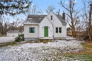 86 Southeast Ave, Tallmadge, OH 44278 - Photo 1