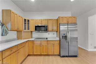 416 Castle Pines Dr, Akron, OH 44333 - Photo 11