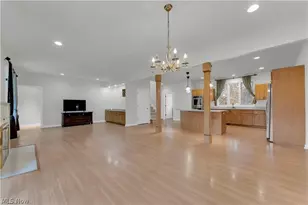 416 Castle Pines Dr, Akron, OH 44333 - Photo 17