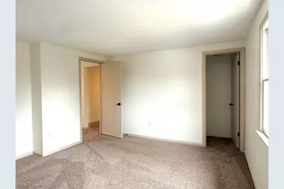 419 Oak Knoll NE, Warren, OH 44483 - Photo 15