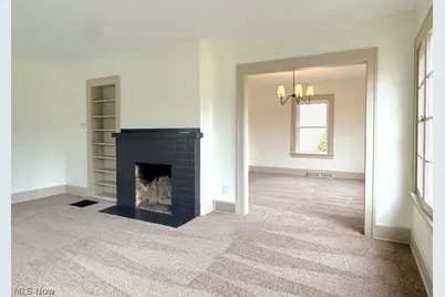 419 Oak Knoll NE, Warren, OH 44483 - Photo 7