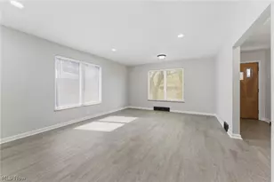 318 31st St NW, Canton, OH 44709 - Photo 5