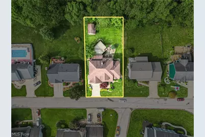 1215 Greenmont Circle, Vienna, WV 26105 - Photo 3