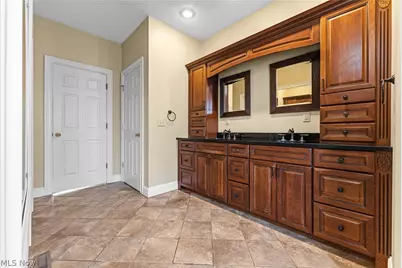 1215 Greenmont Circle, Vienna, WV 26105 - Photo 27