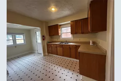 431 Noah Avenue, Akron, OH 44320 - Photo 5