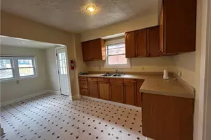 431 Noah Ave, Akron, OH 44320 - Photo 5