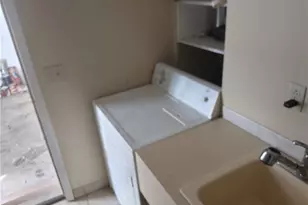 2119 E Erie Ave, Lorain, OH 44052 - Photo 15