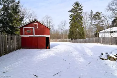 324 South Street, Chardon, OH 44024 - Photo 17