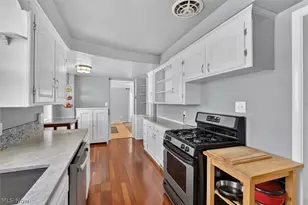 2416 Fenwood Rd, University Heights, OH 44118 - Photo 9