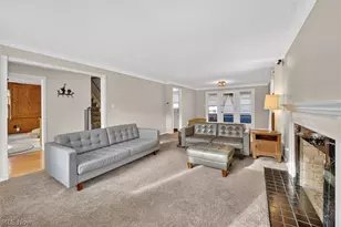 2416 Fenwood Rd, University Heights, OH 44118 - Photo 3