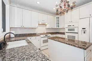 3729 Edgehill Dr, Loveland, OH 44121 - Photo 13