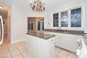 3729 Edgehill Dr, Loveland, OH 44121 - Photo 15