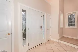 3729 Edgehill Dr, Loveland, OH 44121 - Photo 3