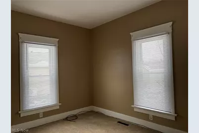 404 3rd Street NW, New Philadelphia, OH 44663 - Photo 9