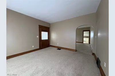 404 3rd Street NW, New Philadelphia, OH 44663 - Photo 3