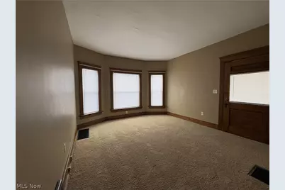 404 3rd Street NW, New Philadelphia, OH 44663 - Photo 5