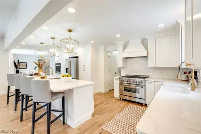 30009 Ednil Drive, Bay Village, OH 44140 - Photo 5