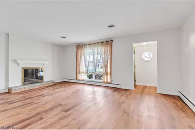 165 Woodhill Drive, Amherst, OH 44001 - Photo 3