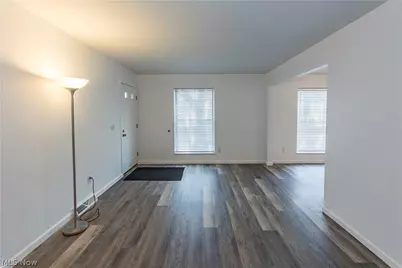 2796 Mull Avenue #E, Copley, OH 44321 - Photo 5