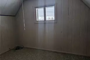 218 S Lawn Dr, Newcomerstown, OH 43832 - Photo 7