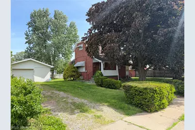 218 S Lawn Drive, Newcomerstown, OH 43832 - Photo 1