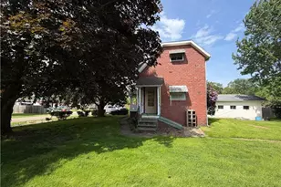 218 S Lawn Dr, Newcomerstown, OH 43832 - Photo 17