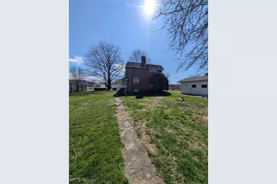 218 S Lawn Drive, Newcomerstown, OH 43832 - Photo 13