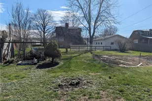 218 S Lawn Dr, Newcomerstown, OH 43832 - Photo 15