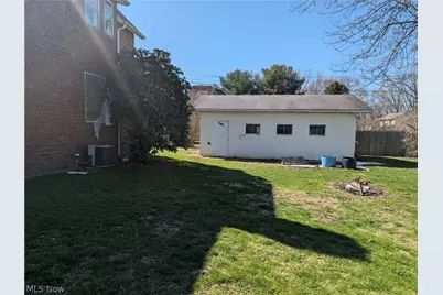 218 S Lawn Drive, Newcomerstown, OH 43832 - Photo 17