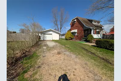 218 S Lawn Drive, Newcomerstown, OH 43832 - Photo 9