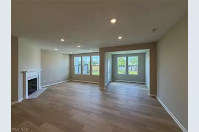 32740 Sandridge Run, Avon Lake, OH 44012 - Photo 5