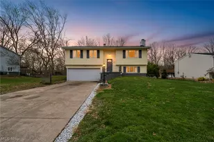 692 Zeletta Dr, Akron, OH 44319 - Photo 1