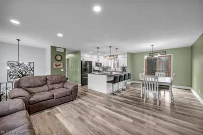 692 Zeletta Drive, Akron, OH 44319 - Photo 9